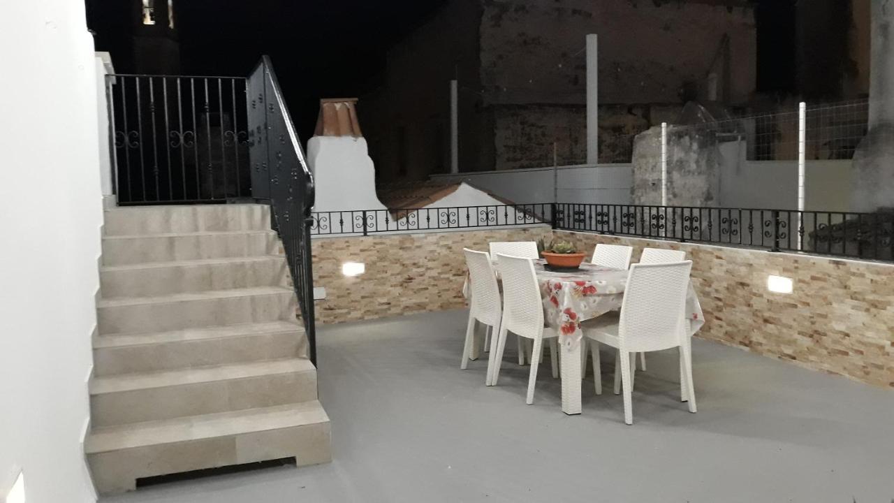 Villa A Casa Di Monia Felline Esterno foto