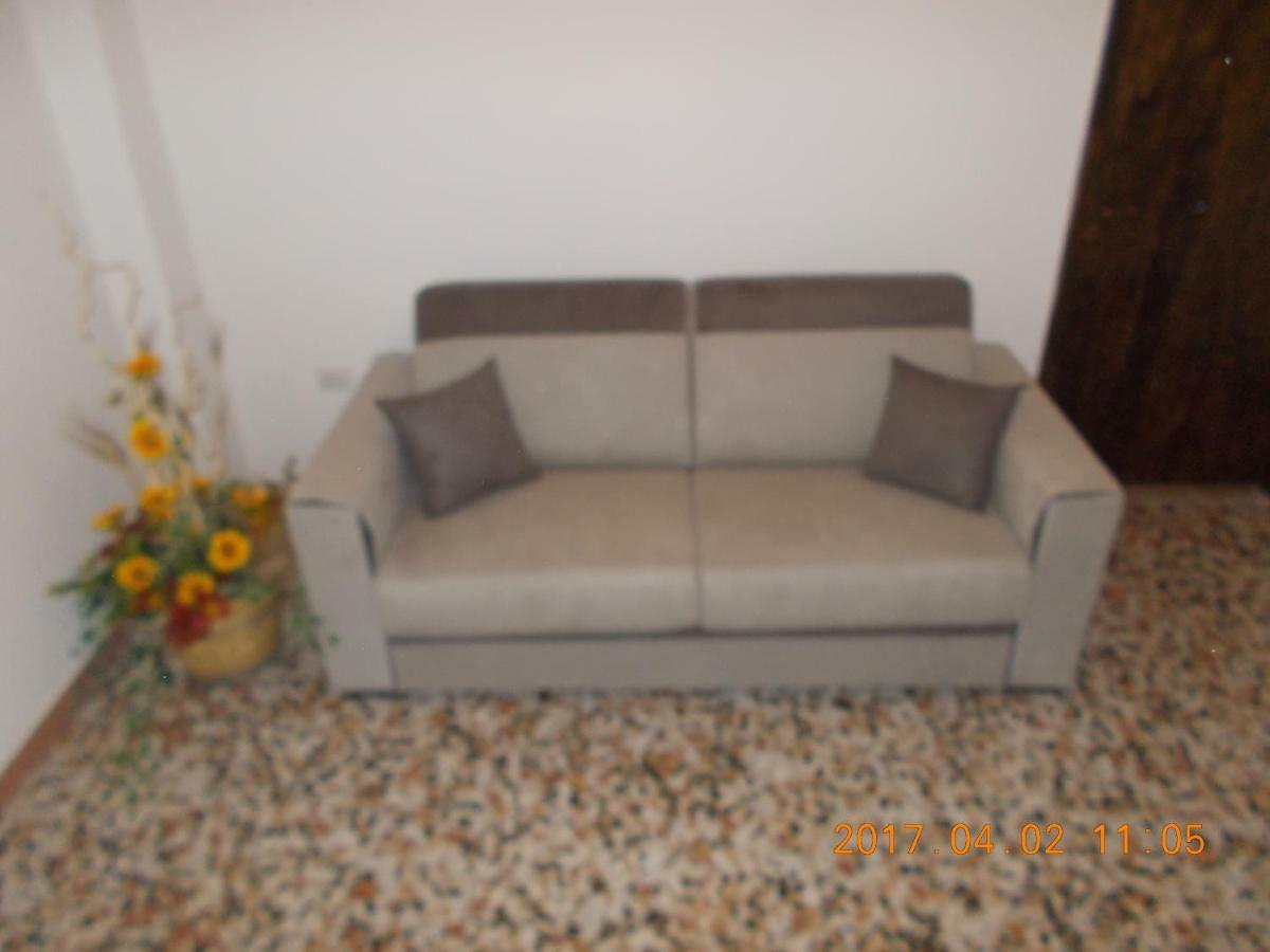 Villa A Casa Di Monia Felline Esterno foto
